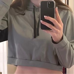 Nike cropped hoodie - Size L - Grey w/ Black accents